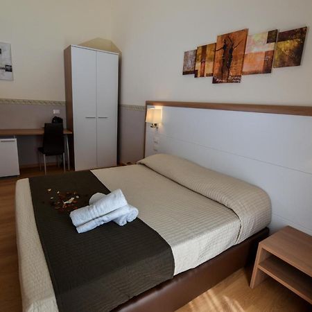 B&B Al Viale ฟอจเจีย ภายนอก รูปภาพ