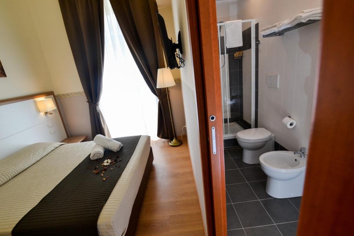 B&B Al Viale ฟอจเจีย ภายนอก รูปภาพ